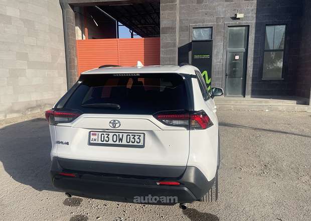 Toyota Rav 4