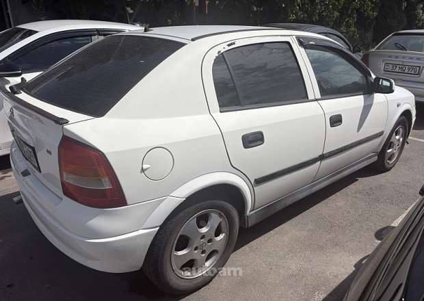 Opel Astra 2000 — photo 3