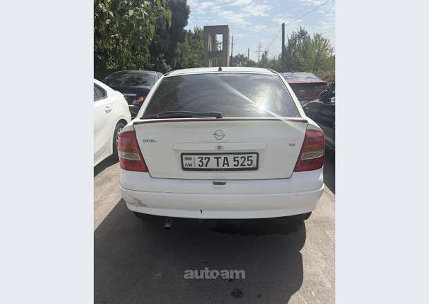 Opel Astra 2000 — photo 2