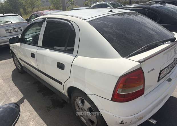 Opel Astra 2000 — photo 4