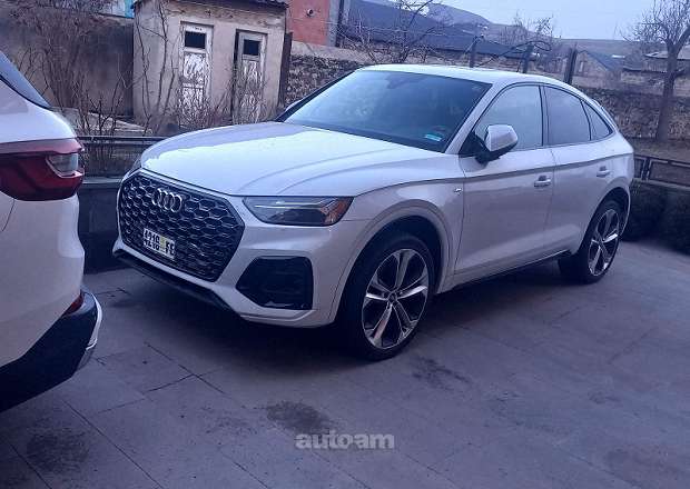 Audi Q5 Sportback 2023 — фото 1