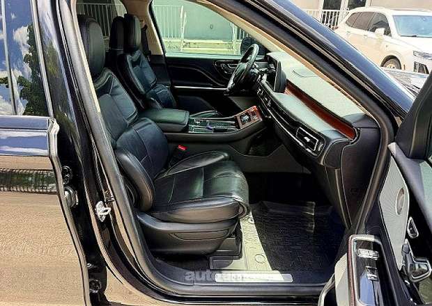 Lincoln Aviator