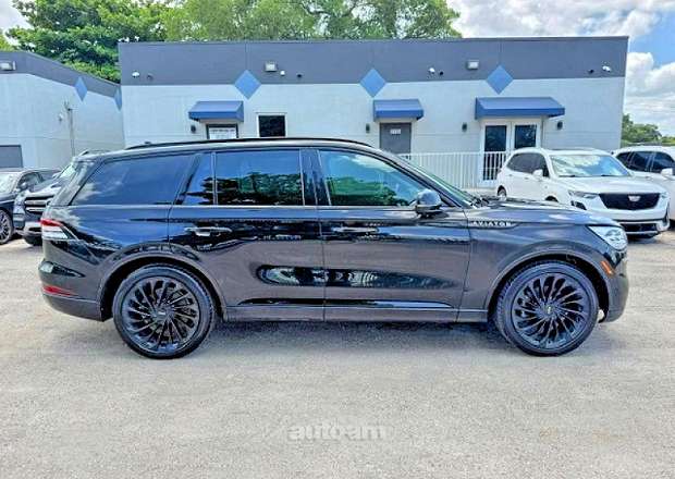 Lincoln Aviator