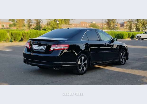 Toyota Camry 2010 — լուսանկար 3