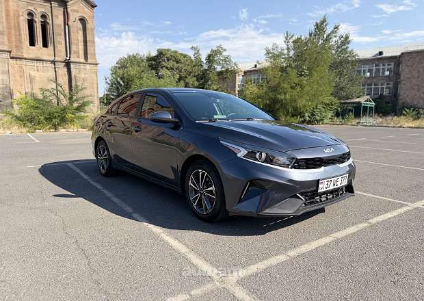Kia Forte 2023 — լուսանկար 3