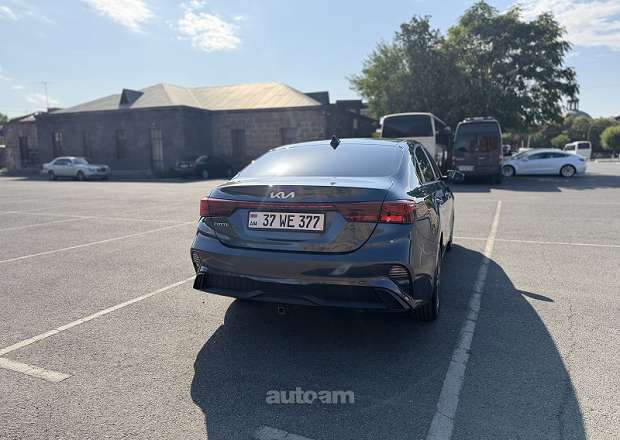 Kia Forte 2023 — լուսանկար 5