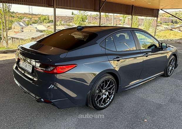 Toyota Camry 2025 — լուսանկար 5