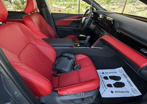 Toyota Camry 2025 — լուսանկար 6