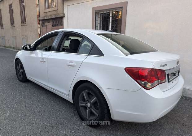 Chevrolet Cruze 2011 — լուսանկար 4