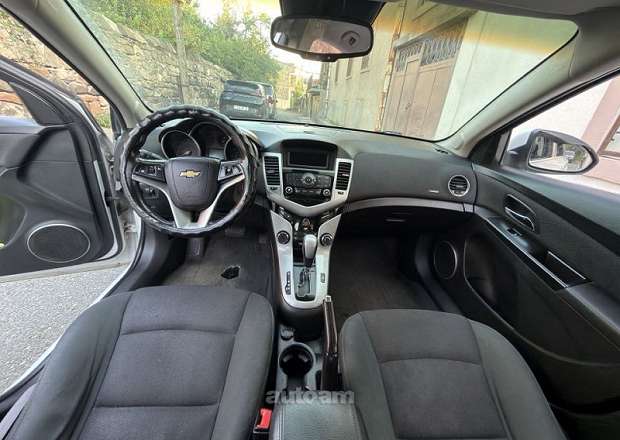 Chevrolet Cruze 2011 — լուսանկար 6