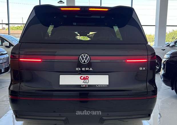 Volkswagen ID.ERA 9X