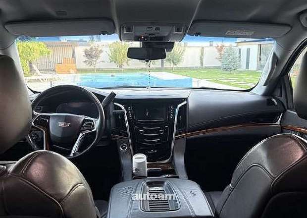 Cadillac Escalade 2018 — լուսանկար 9