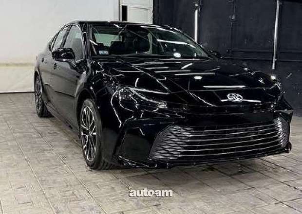 Toyota Camry 2025 — լուսանկար 2