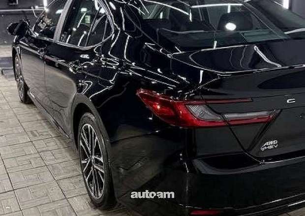 Toyota Camry 2025 — լուսանկար 3