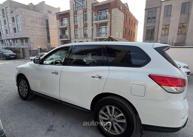 Nissan Pathfinder 2012 — լուսանկար 4