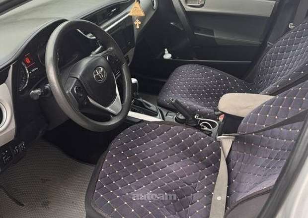 Toyota Corolla 2017 — photo 4
