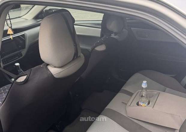 Toyota Corolla 2017 — photo 5