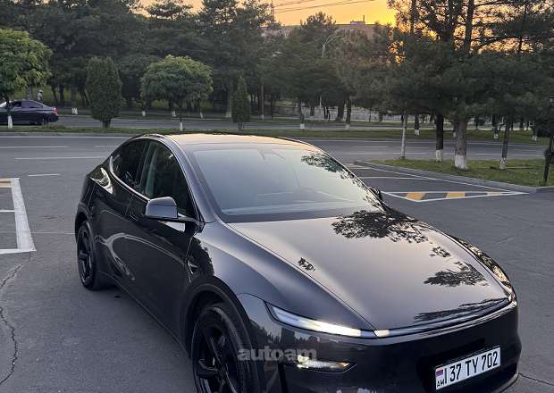 Tesla Model Y 2025 — լուսանկար 1