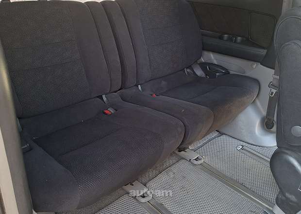 Toyota Alphard 2004 — photo 9