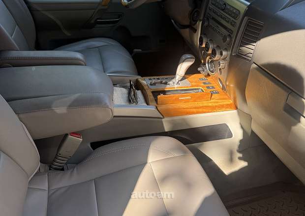Infiniti QX56 2004 — photo 7