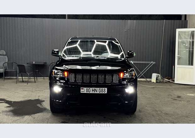 Jeep Grand Cherokee 2021 — լուսանկար 5