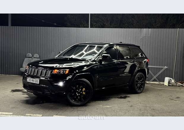 Jeep Grand Cherokee 2021 — լուսանկար 1