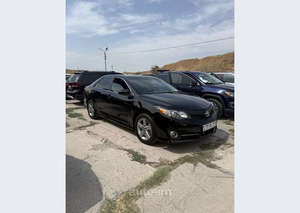 Toyota Camry 2012 — լուսանկար 2