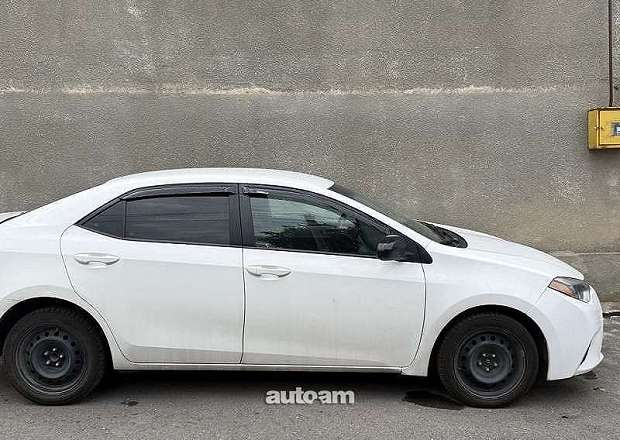 Toyota Corolla 2014 — photo 3