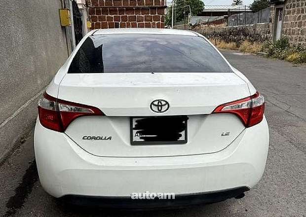 Toyota Corolla 2014 — photo 2