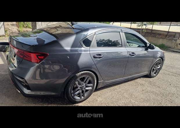 Kia Forte 2020 — photo 2