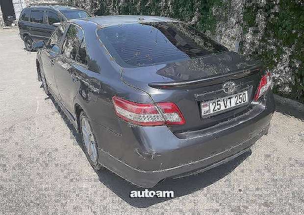 Toyota Camry 2010 — լուսանկար 4