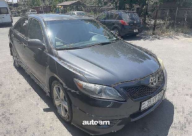 Toyota Camry 2010 — լուսանկար 2