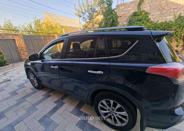Toyota Rav 4 2016 — լուսանկար 9