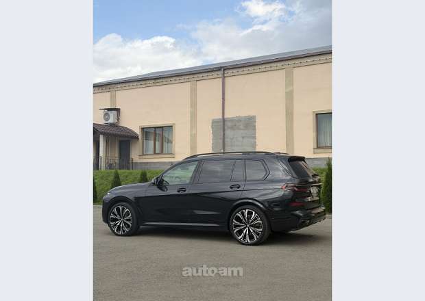 BMW X7 2023 — լուսանկար 4