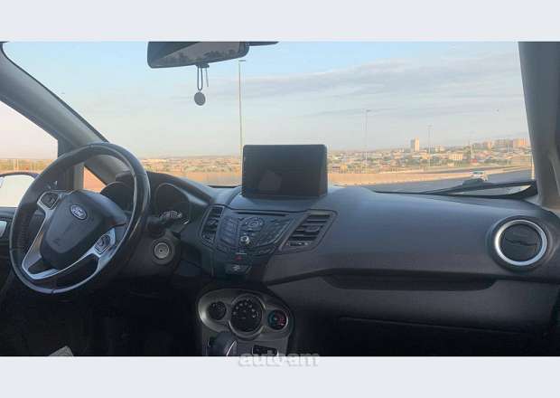 Ford Fiesta 2016 — photo 8