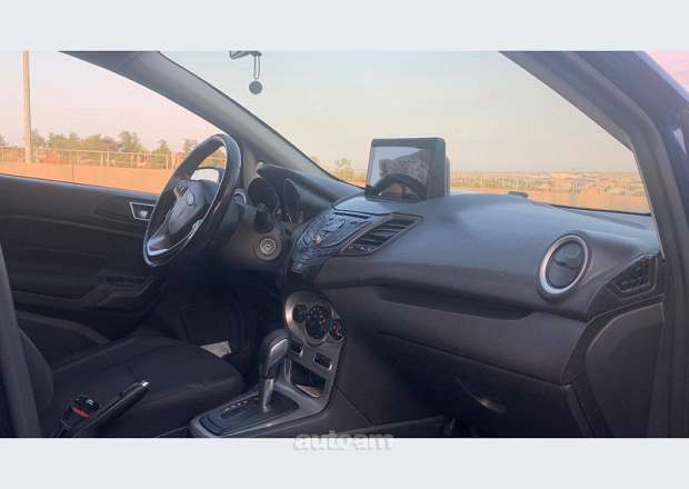 Ford Fiesta 2016 — photo 9