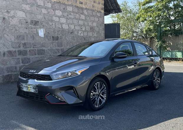 Kia Forte 2023 — լուսանկար 1