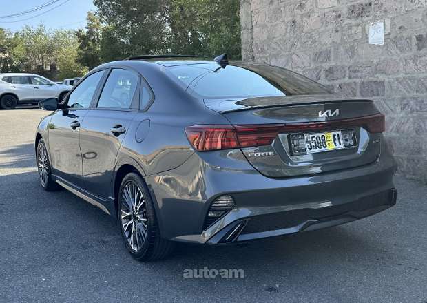 Kia Forte 2023 — լուսանկար 6