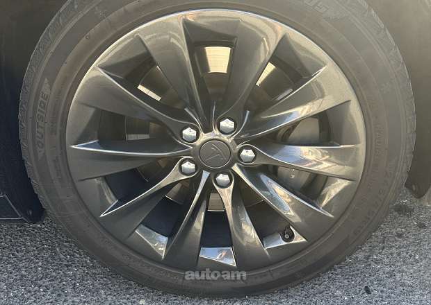 Tesla Model S 2019 — լուսանկար 7