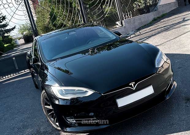 Tesla Model S 2019 — լուսանկար 1