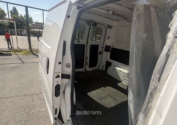 Nissan NV200 2021 — լուսանկար 6