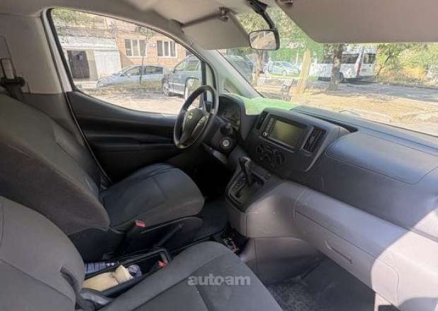 Nissan NV200 2021 — լուսանկար 8