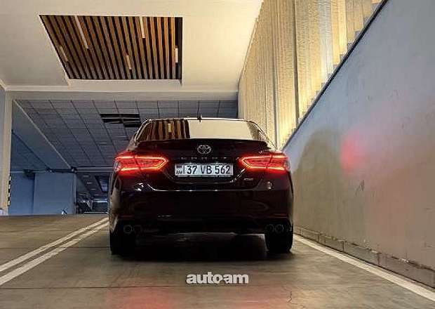 Toyota Camry 2020 — լուսանկար 4