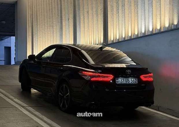Toyota Camry 2020 — լուսանկար 3