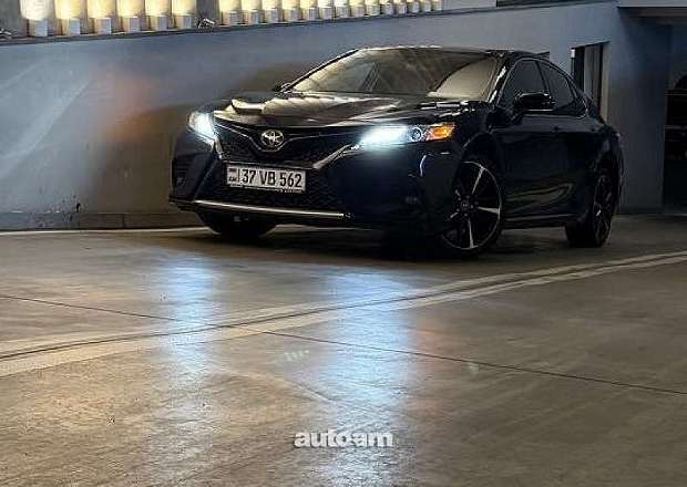 Toyota Camry 2020 — լուսանկար 2