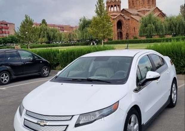 Chevrolet Volt 2012 — լուսանկար 1