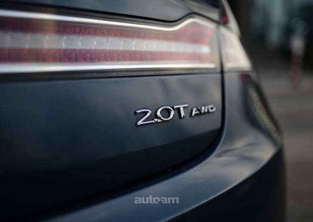 Lincoln MKZ 2019 — photo 3