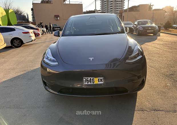 Tesla Model Y 2022 — լուսանկար 2