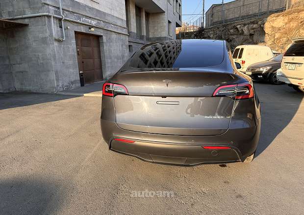 Tesla Model Y 2022 — լուսանկար 5