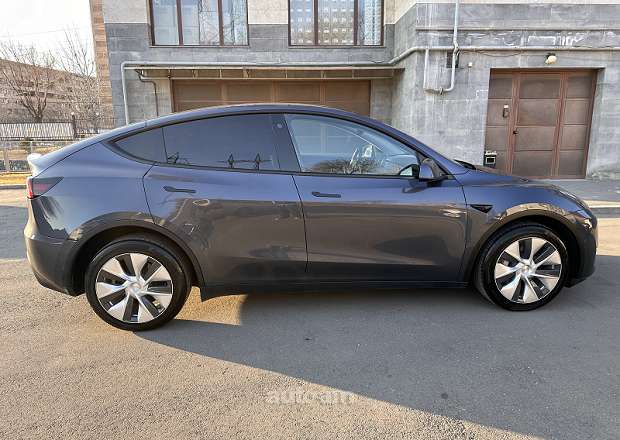 Tesla Model Y 2022 — լուսանկար 4